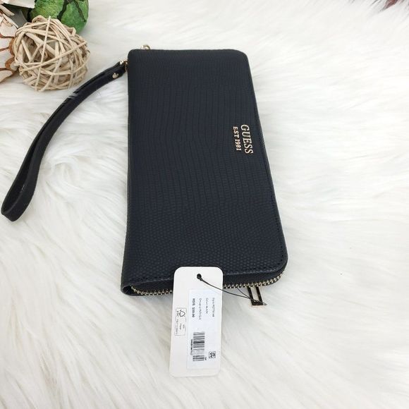 Guess Bags Guesswomens Wallet Lyndi Large Wristlet Zip Around